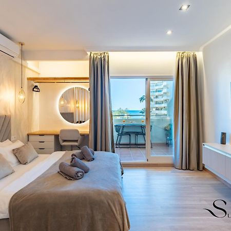 Seaview Beachfront Studio With Aqua Park & Balcony Бенальмадена Экстерьер фото
